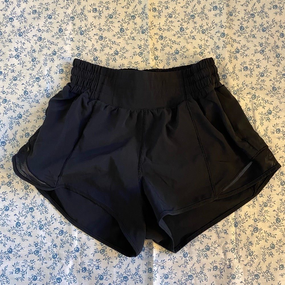 lululemon hotty hot shorts